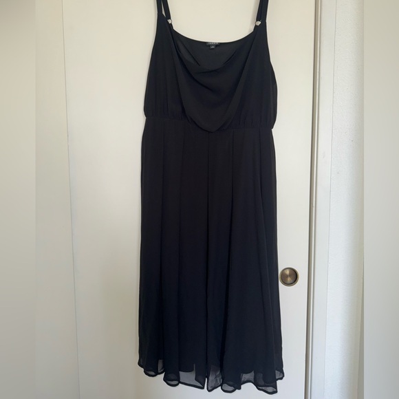 Torrid Chiffon Black midi Dress Sz2 - Picture 6 of 7